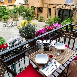 Casa Del Moro - Romantic Loft In Trastevere Rome